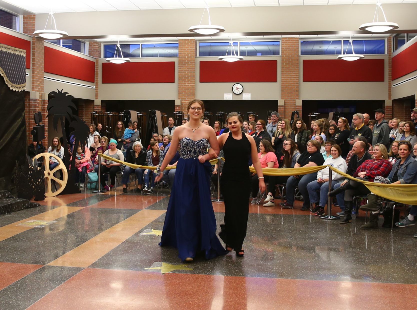 MC Prom 2018 (14).JPG
